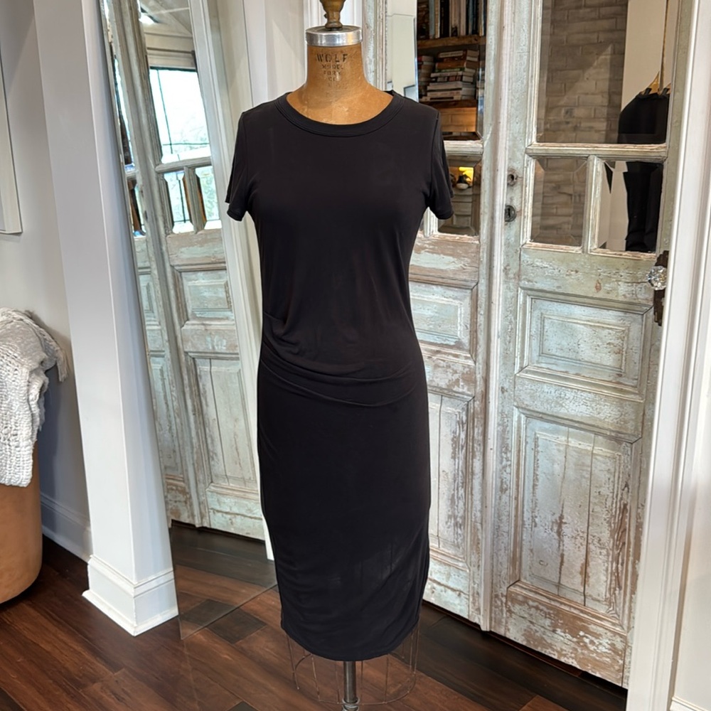 Joe & Elle side ruched dress size large